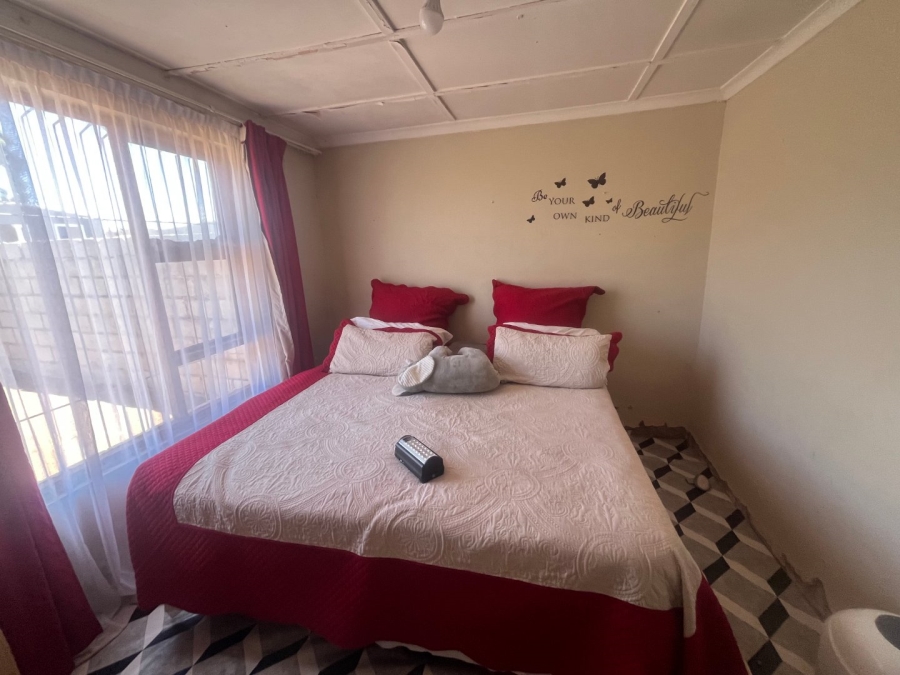 2 Bedroom Property for Sale in Zwide Eastern Cape